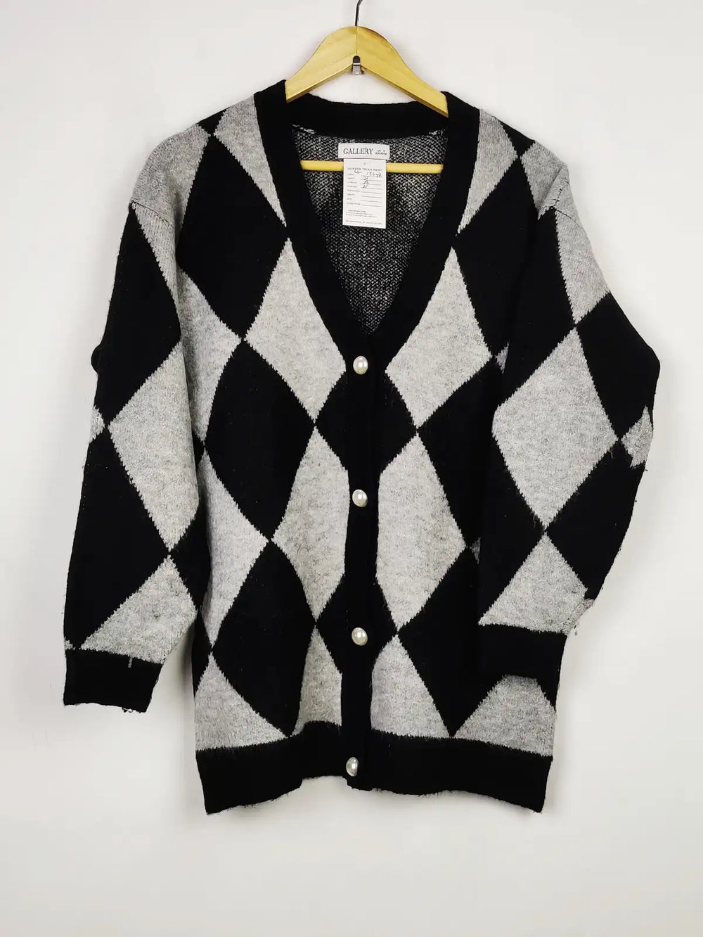 Buy online pre-used pre-loved 100% authentic & Original branded Gallery (LS-13248) available in Pakistan. Top international brands avilable.