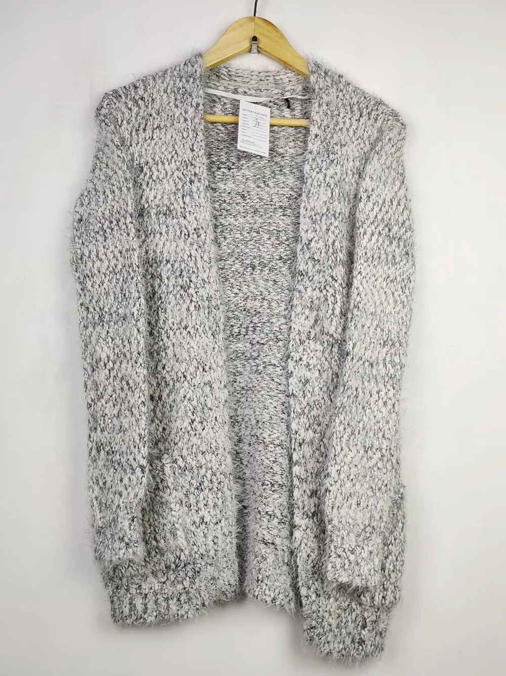 Buy online pre-used pre-loved 100% authentic & Original branded Atmosphere (LS-13444) available in Pakistan. Top international brands avilable.