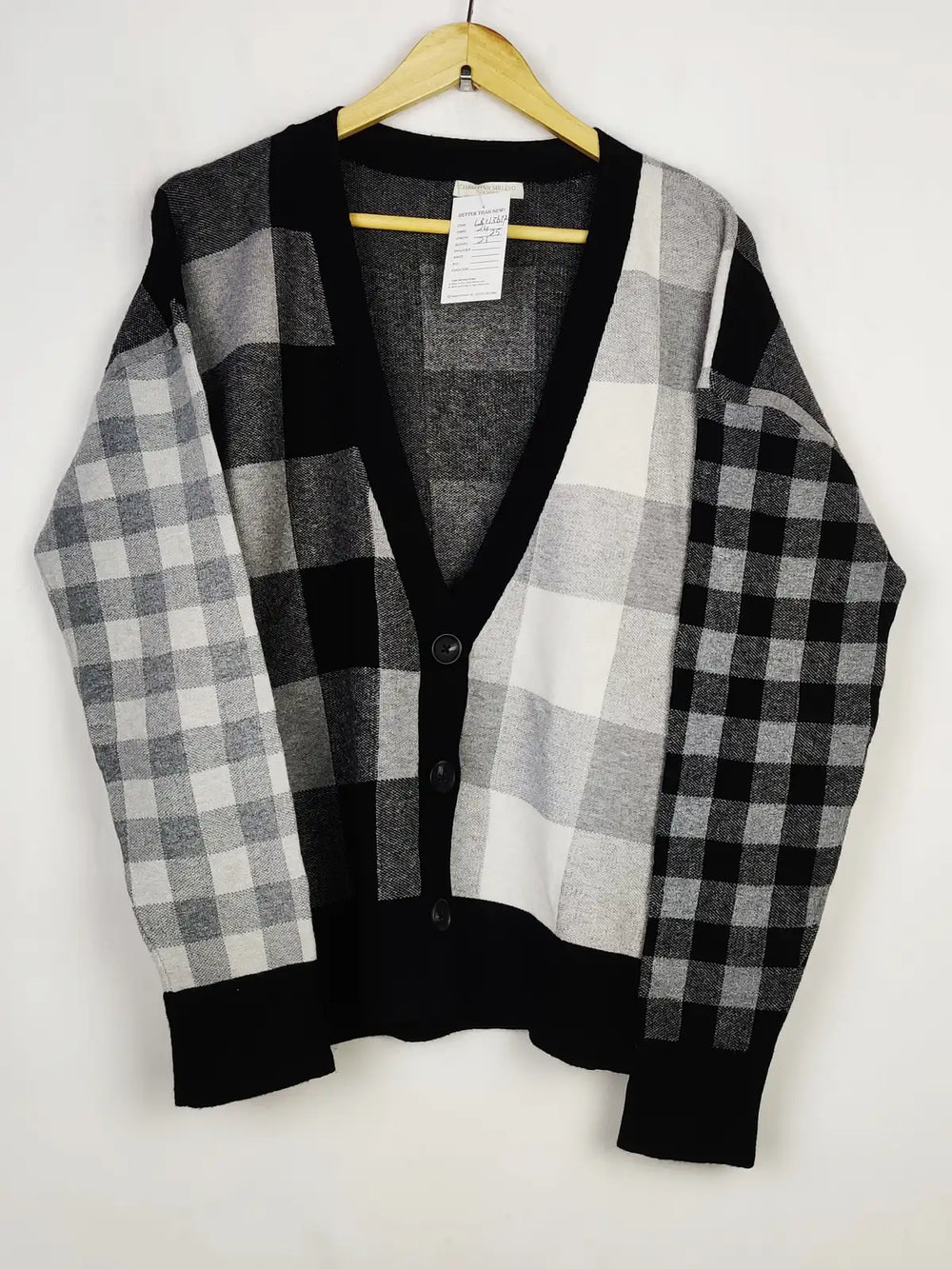 Buy online pre-used pre-loved 100% authentic & Original branded Christian Siriano (LS-13677) available in Pakistan. Top international brands avilable.