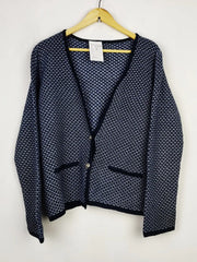 Buy online pre-used pre-loved 100% authentic & Original branded Unknown Brand (LS-13693) available in Pakistan. Top international brands avilable.