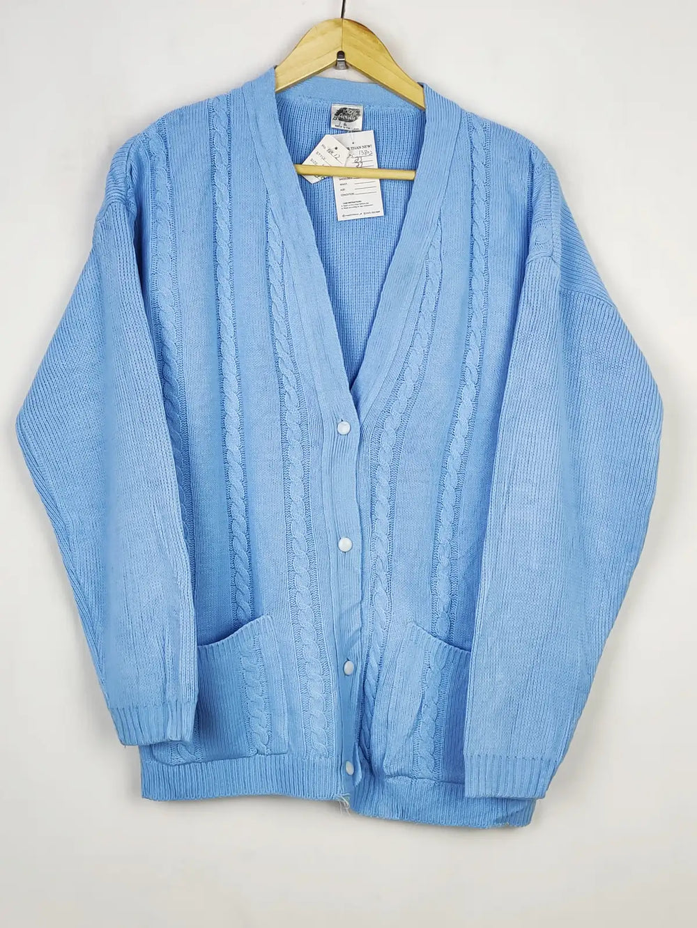 Buy online pre-used pre-loved 100% authentic & Original branded Unknown Brand (LS-13802) available in Pakistan. Top international brands avilable.