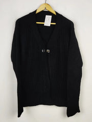 Buy online pre-used pre-loved 100% authentic & Original branded Unknown Brand (LS-13811) available in Pakistan. Top international brands avilable.