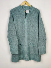 Buy online pre-used pre-loved 100% authentic & Original branded Unknown Brand (LS-13824) available in Pakistan. Top international brands avilable.