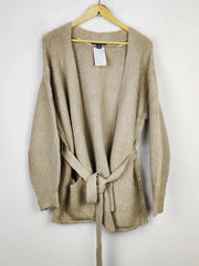 Buy online pre-used pre-loved 100% authentic & Original branded Primark (LS-13865) available in Pakistan. Top international brands avilable.