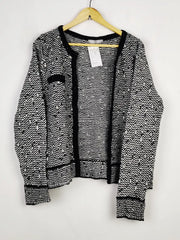 Buy online pre-used pre-loved 100% authentic & Original branded Tu (LS-13872) available in Pakistan. Top international brands avilable.