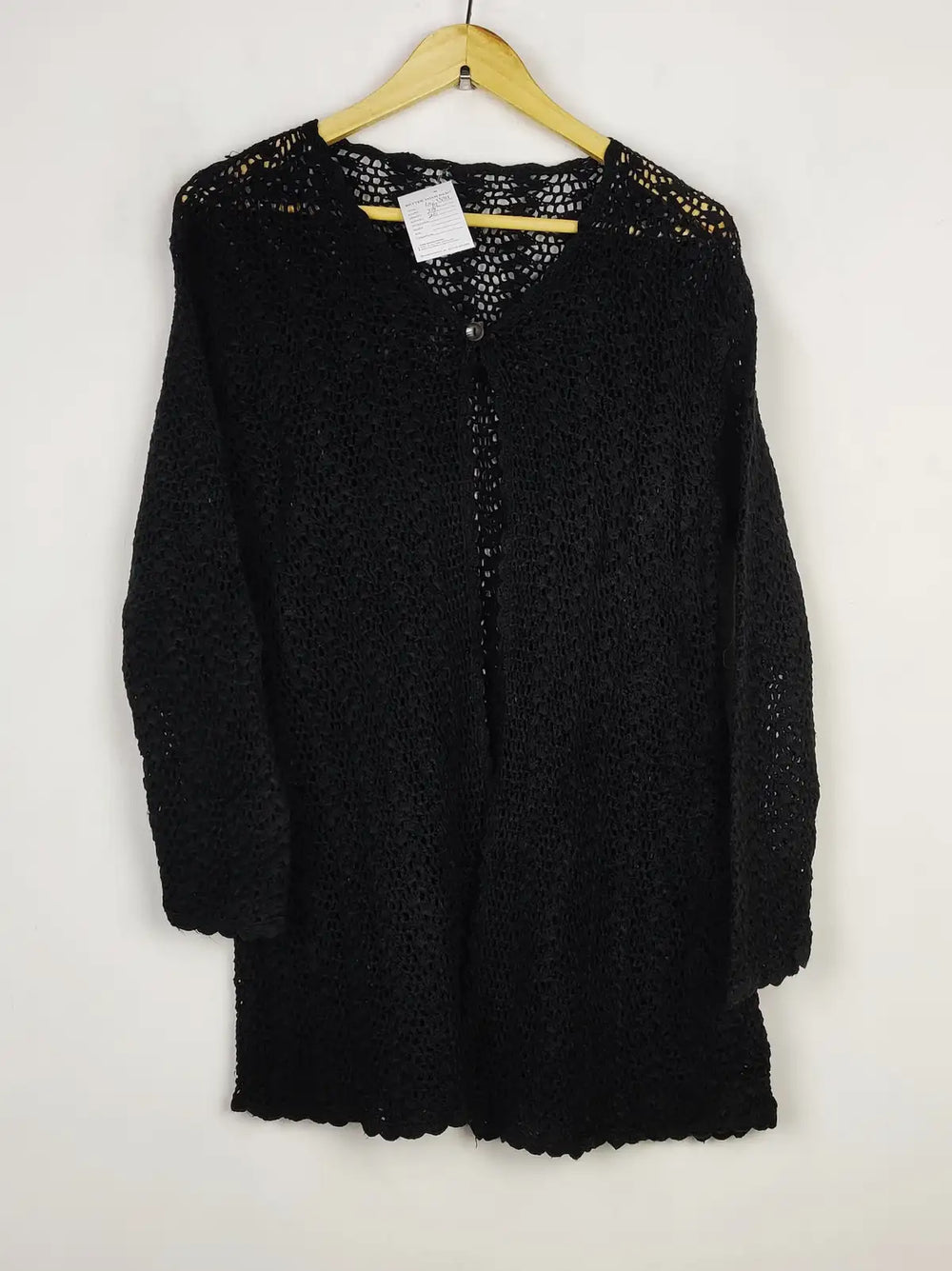 Buy online pre-used pre-loved 100% authentic & Original branded Unknown Brand (LS-13911) available in Pakistan. Top international brands avilable.