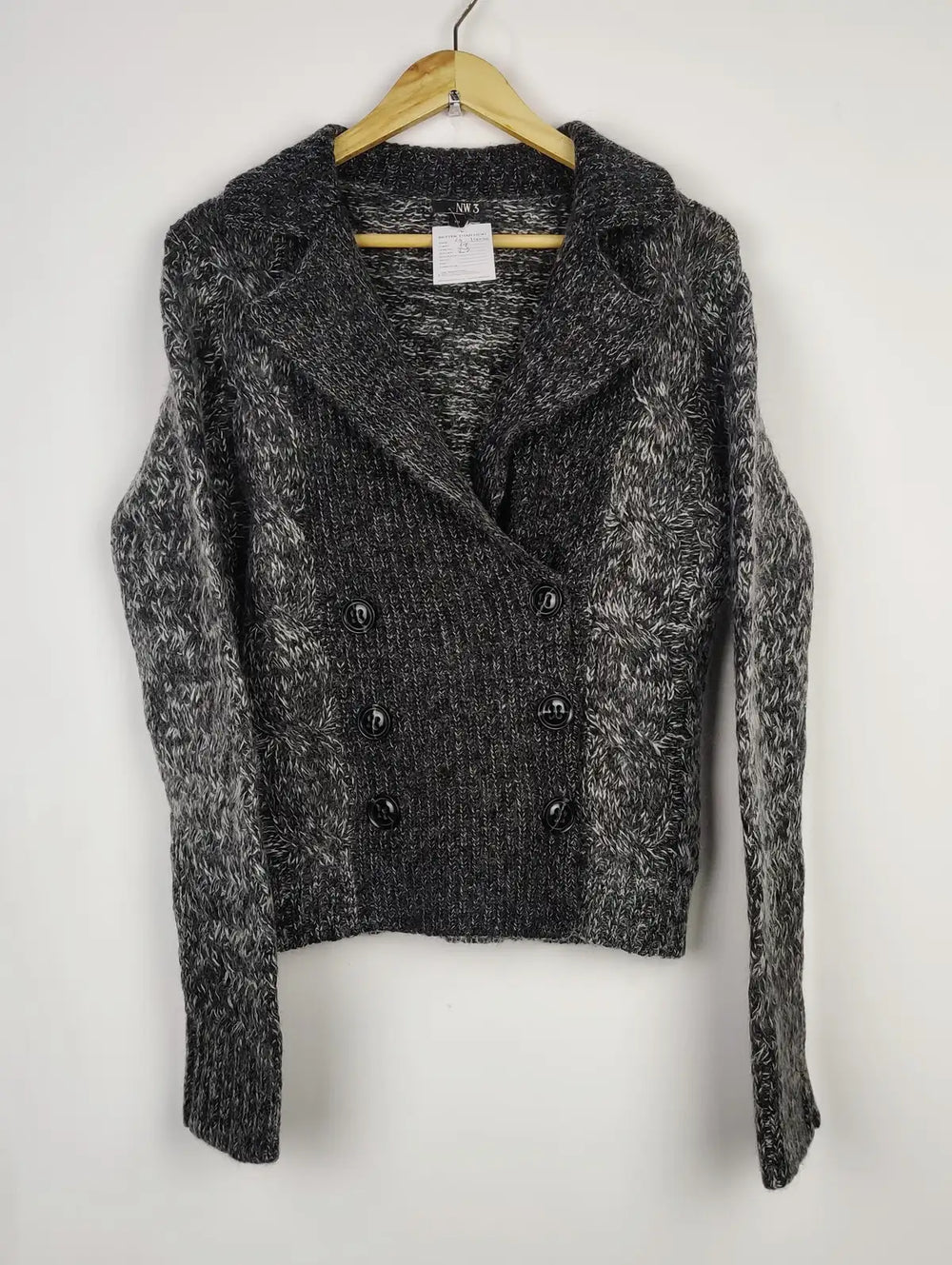 Buy online pre-used pre-loved 100% authentic & Original branded N.W.3 (LS-14006) available in Pakistan. Top international brands avilable.