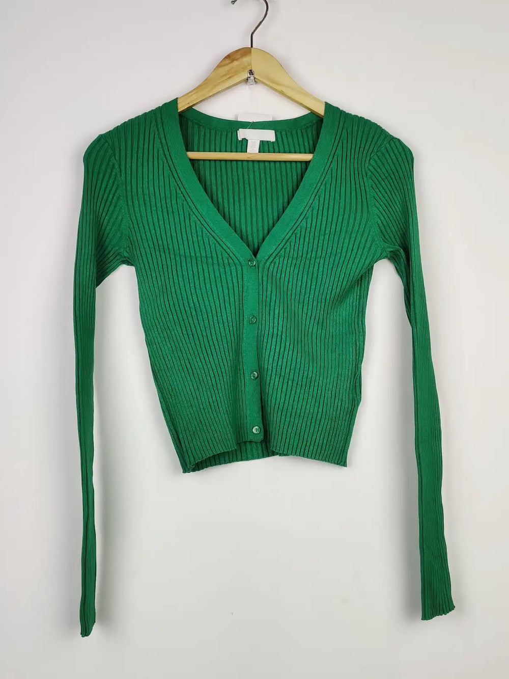 Buy online pre-used pre-loved 100% authentic & Original branded H&M (LS-14074) available in Pakistan. Top international brands avilable.