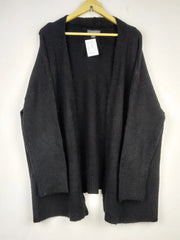 Buy online pre-used pre-loved 100% authentic & Original branded Primark (LS-14264) available in Pakistan. Top international brands avilable.