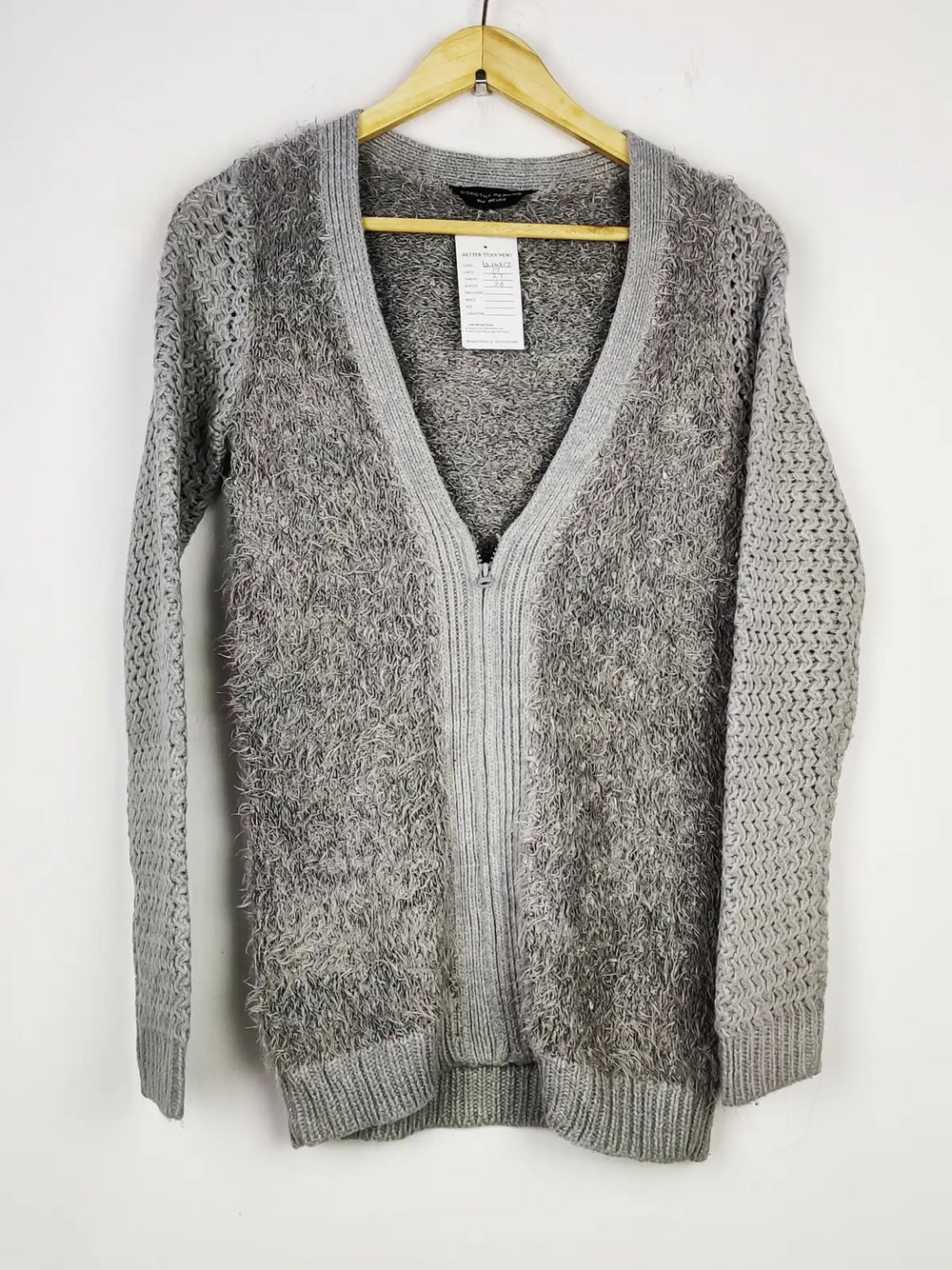 Buy online pre-used pre-loved 100% authentic & Original branded Dorothy Perkins (LS-14917) available in Pakistan. Top international brands avilable.