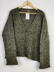 Buy online pre-used pre-loved 100% authentic & Original branded Peruna (LS-15005) available in Pakistan. Top international brands avilable.