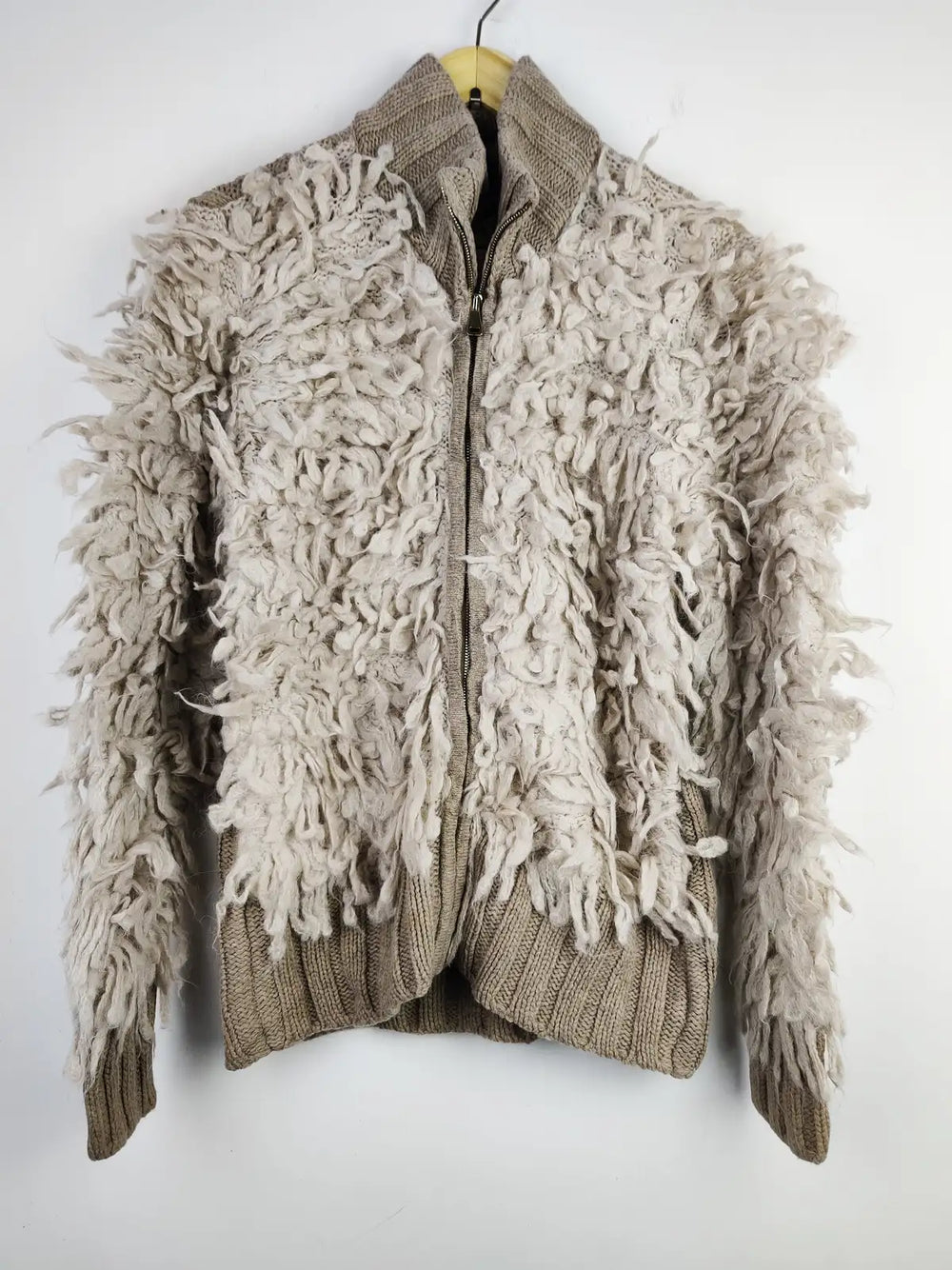 Buy online pre-used pre-loved 100% authentic & Original branded Madeleine (LS-15192) available in Pakistan. Top international brands avilable.