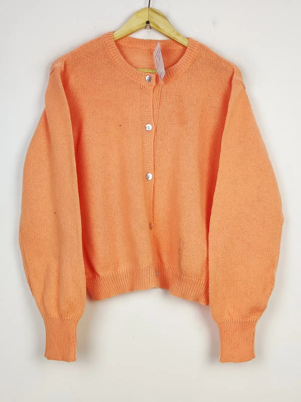 Buy online pre-used pre-loved 100% authentic & Original branded Unknown Brand (LS-15228) available in Pakistan. Top international brands avilable.