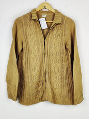 Buy online pre-used pre-loved 100% authentic & Original branded Viyella (LS-16092) available in Pakistan. Top international brands avilable.