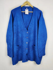Buy online pre-used pre-loved 100% authentic & Original branded Unknown Brand (LS-16499) available in Pakistan. Top international brands avilable.