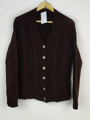 Buy online pre-used pre-loved 100% authentic & Original branded Unknown Brand (LS-16622) available in Pakistan. Top international brands avilable.