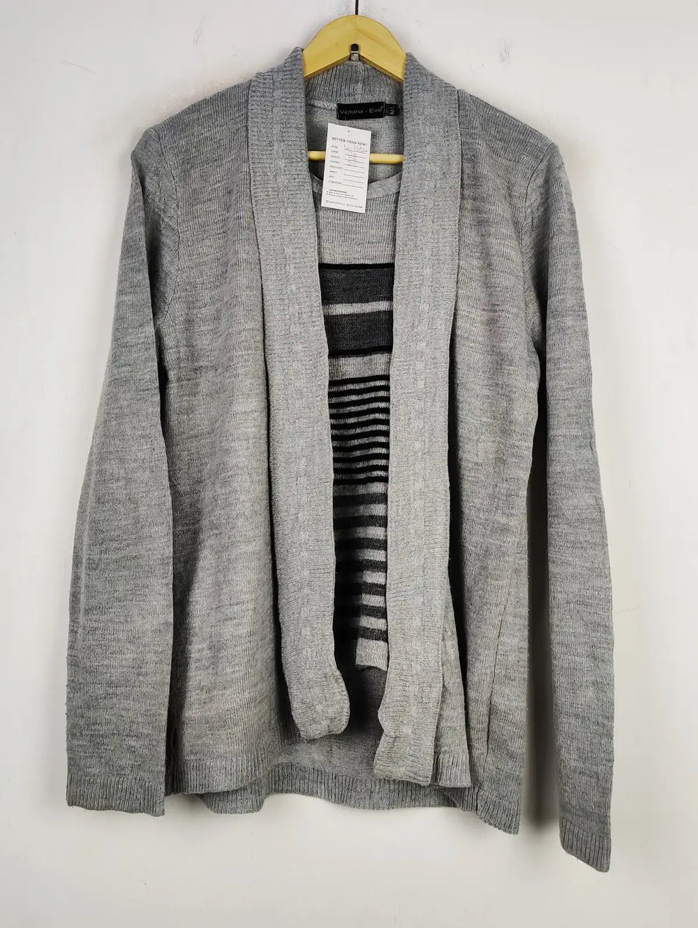 Buy online pre-used pre-loved 100% authentic & Original branded Victoria-Eve (LS-16920) available in Pakistan. Top international brands avilable.