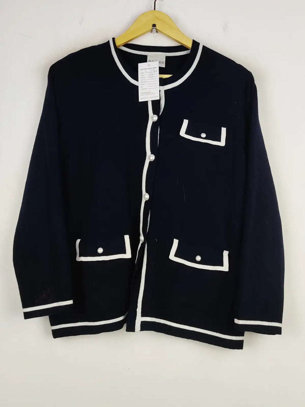 Buy online pre-used pre-loved 100% authentic & Original branded Eastex (LS-16926) available in Pakistan. Top international brands avilable.