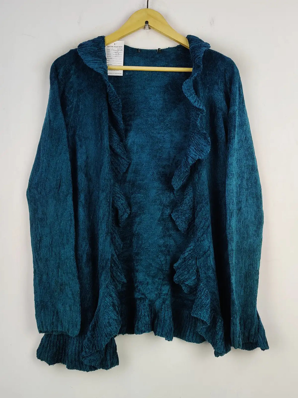 Buy online pre-used pre-loved 100% authentic & Original branded Unknown Brand (LS-16935) available in Pakistan. Top international brands avilable.