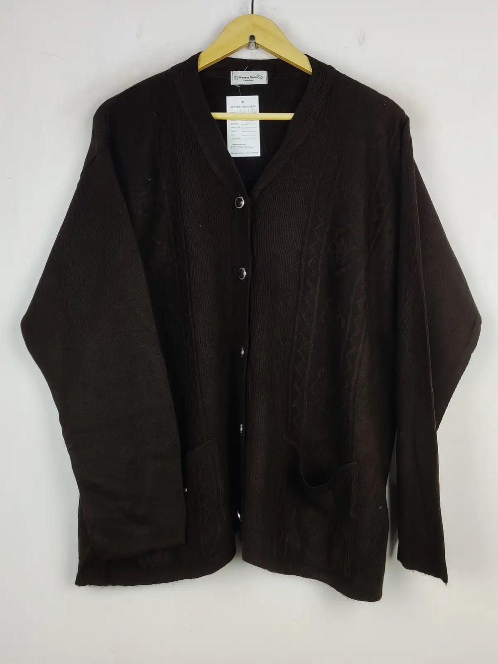 Buy online pre-used pre-loved 100% authentic & Original branded Merry Gold (LS-16936) available in Pakistan. Top international brands avilable.