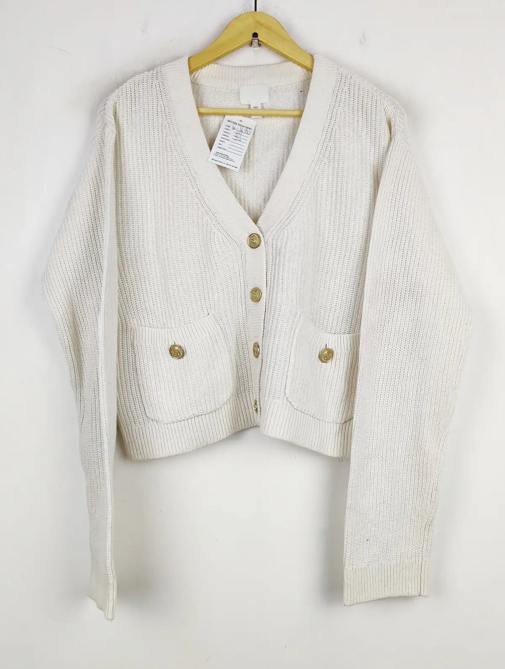 Buy online pre-used pre-loved 100% authentic & Original branded H&M (LS-16937) available in Pakistan. Top international brands avilable.