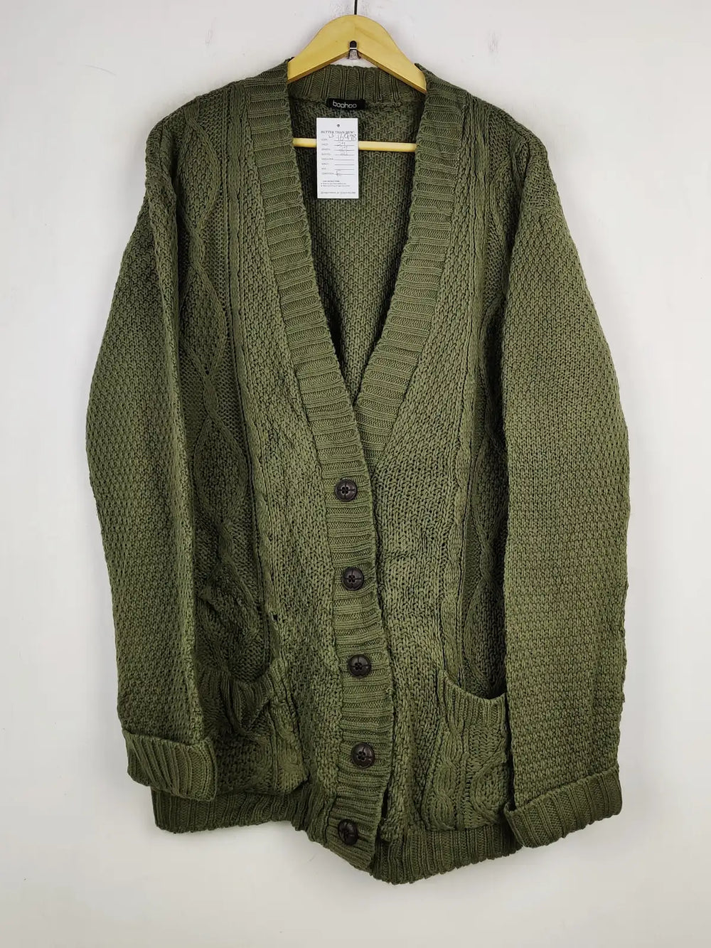 Buy online pre-used pre-loved 100% authentic & Original branded Boohoo (LS-16978) available in Pakistan. Top international brands avilable.