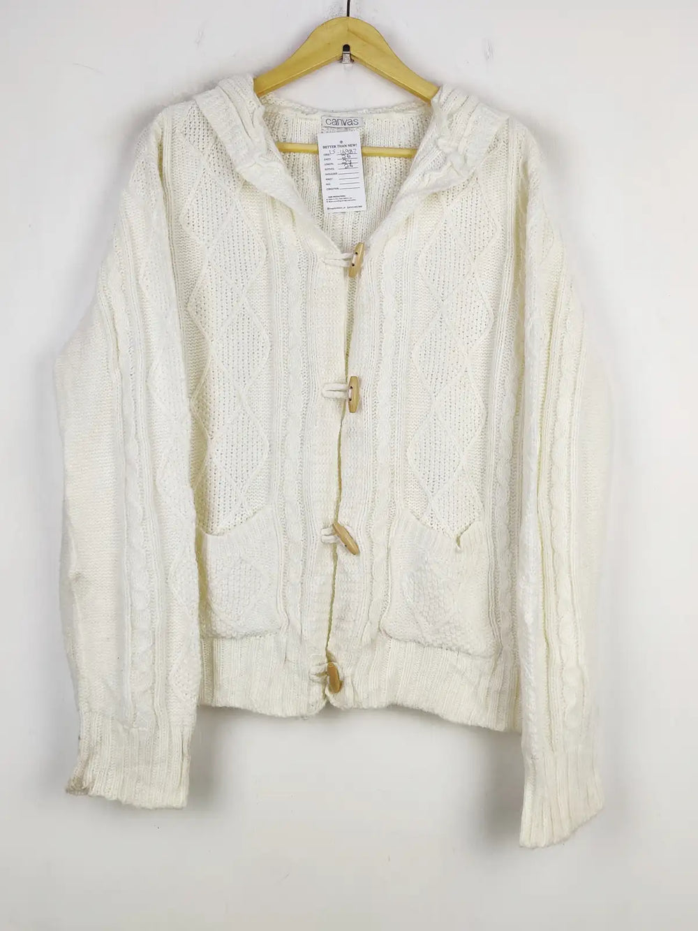 Buy online pre-used pre-loved 100% authentic & Original branded Canvas (LS-16987) available in Pakistan. Top international brands avilable.