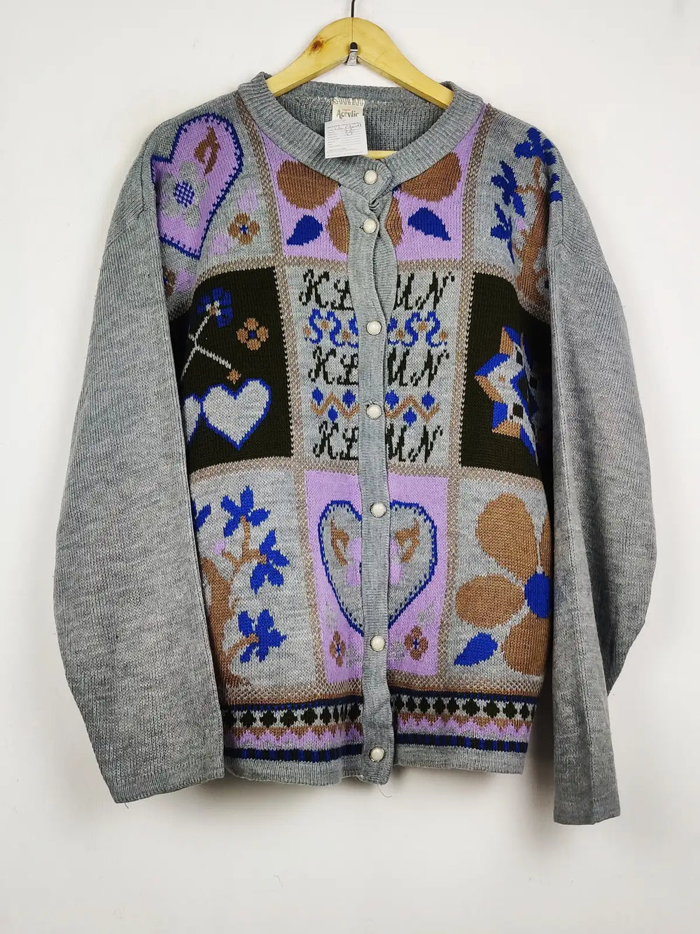 Buy online pre-used pre-loved 100% authentic & Original branded Unknown Brand (LS-17009) available in Pakistan. Top international brands avilable.