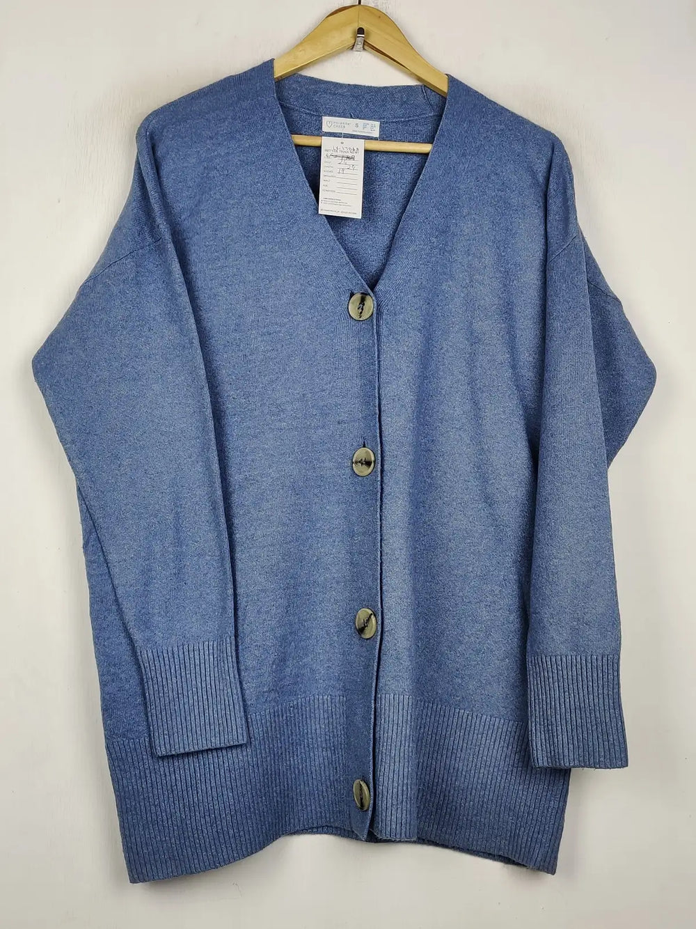 Buy online pre-used pre-loved 100% authentic & Original branded Primark (LS-17068) available in Pakistan. Top international brands avilable.