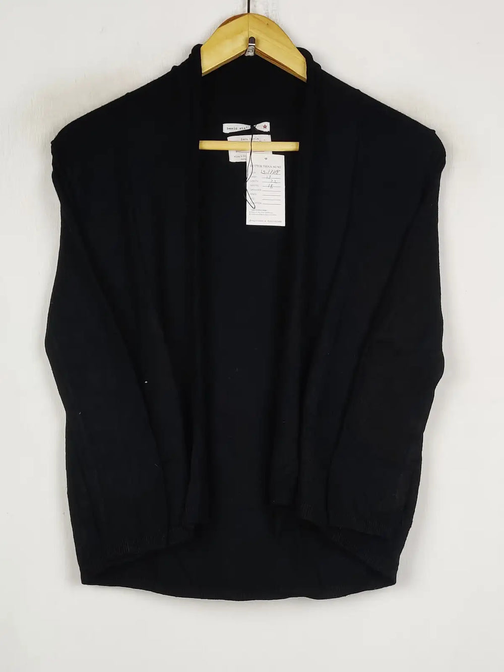 Buy online pre-used pre-loved 100% authentic & Original branded Zara Knitwear (LS-17118) available in Pakistan. Top international brands avilable.