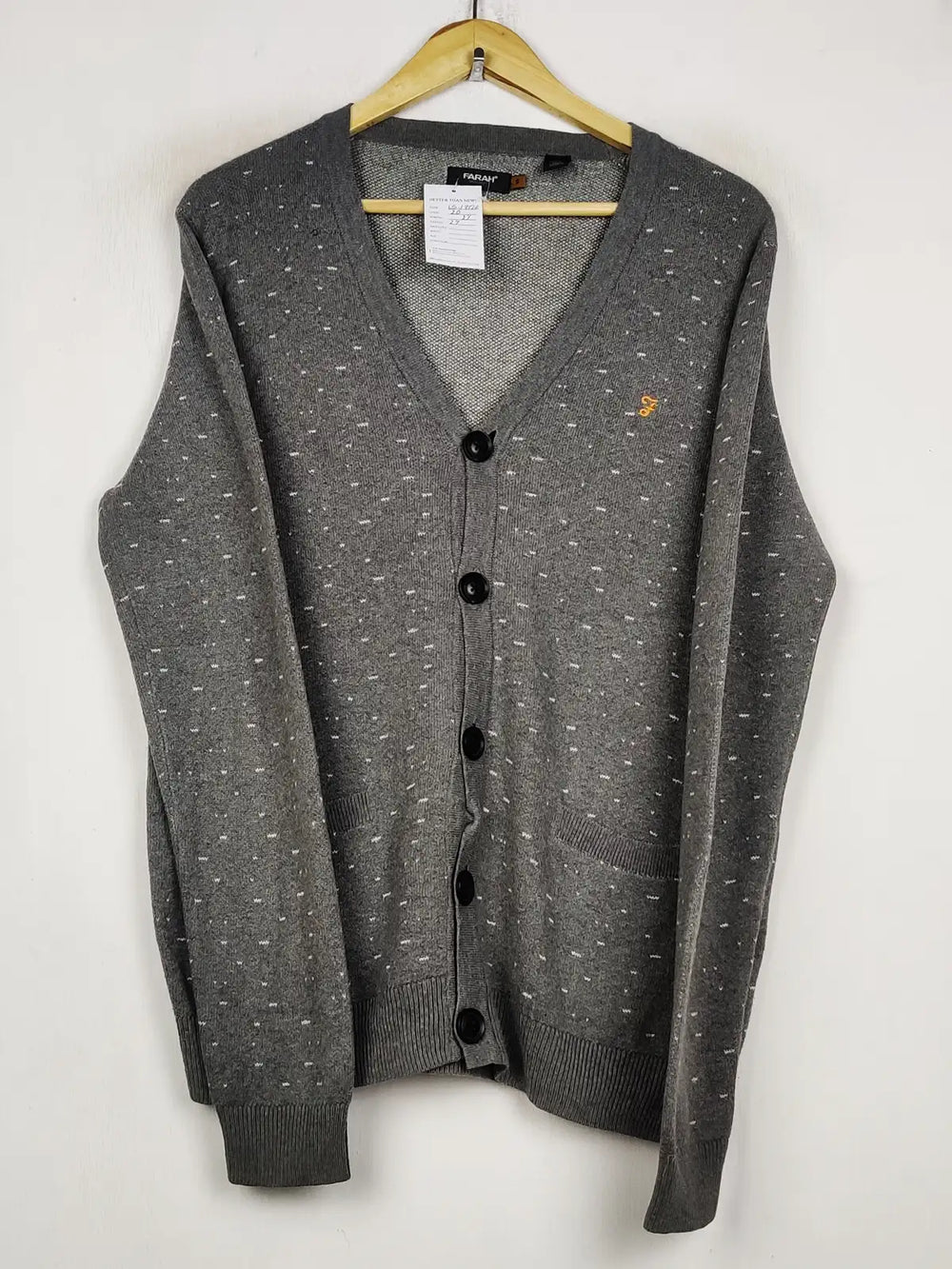 Buy online pre-used pre-loved 100% authentic & Original branded Farah Vintage (LS-17126) available in Pakistan. Top international brands avilable.