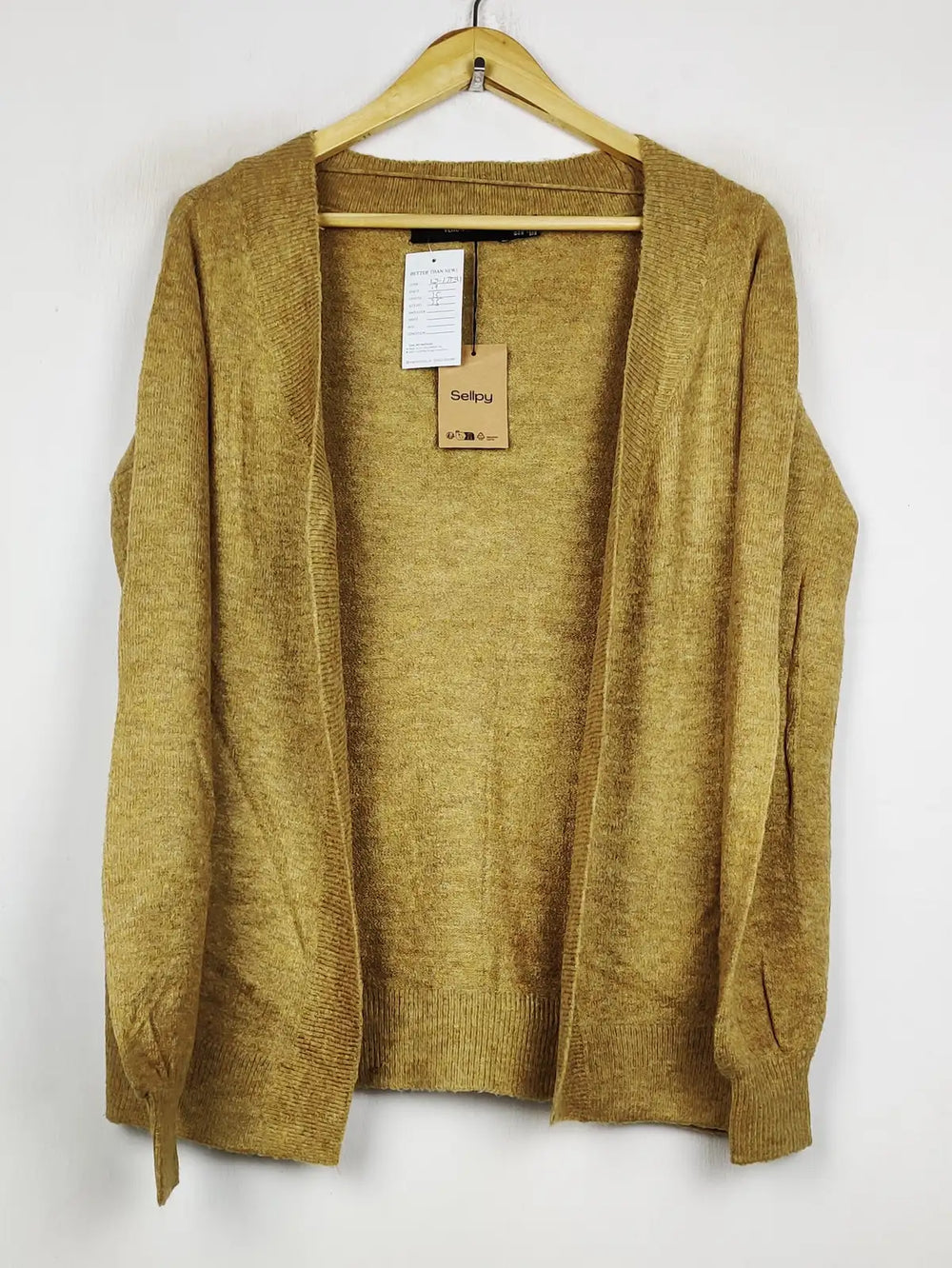 Buy online pre-used pre-loved 100% authentic & Original branded Vero Moda (LS-17134) available in Pakistan. Top international brands avilable.