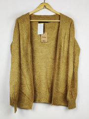 Buy online pre-used pre-loved 100% authentic & Original branded Vero Moda (LS-17134) available in Pakistan. Top international brands avilable.