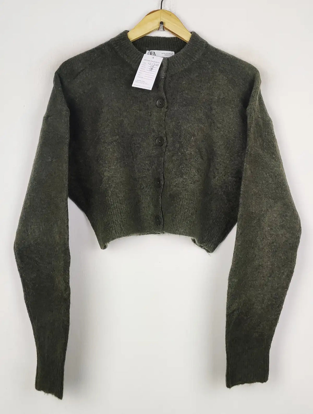 Buy online pre-used pre-loved 100% authentic & Original branded Zara (LS-17195) available in Pakistan. Top international brands avilable.