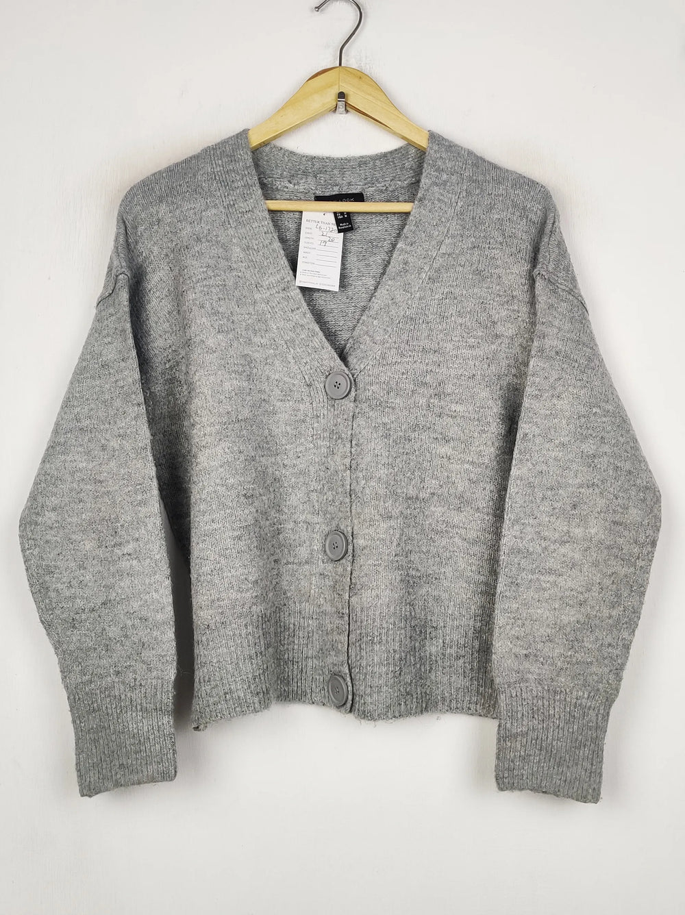 Buy online pre-used pre-loved 100% authentic & Original branded New Look (LS-17203) available in Pakistan. Top international brands avilable.