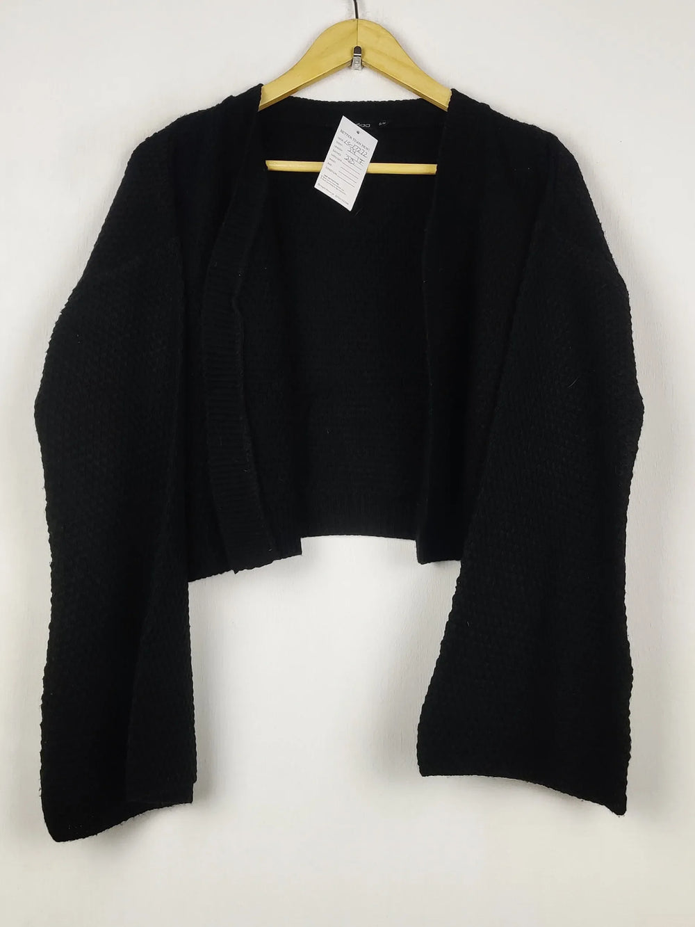 Buy online pre-used pre-loved 100% authentic & Original branded Boohoo (LS-17272) available in Pakistan. Top international brands avilable.