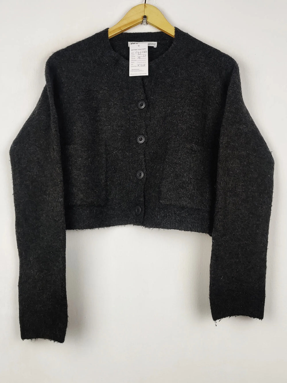 Buy online pre-used pre-loved 100% authentic & Original branded Zara (LS-17326) available in Pakistan. Top international brands avilable.