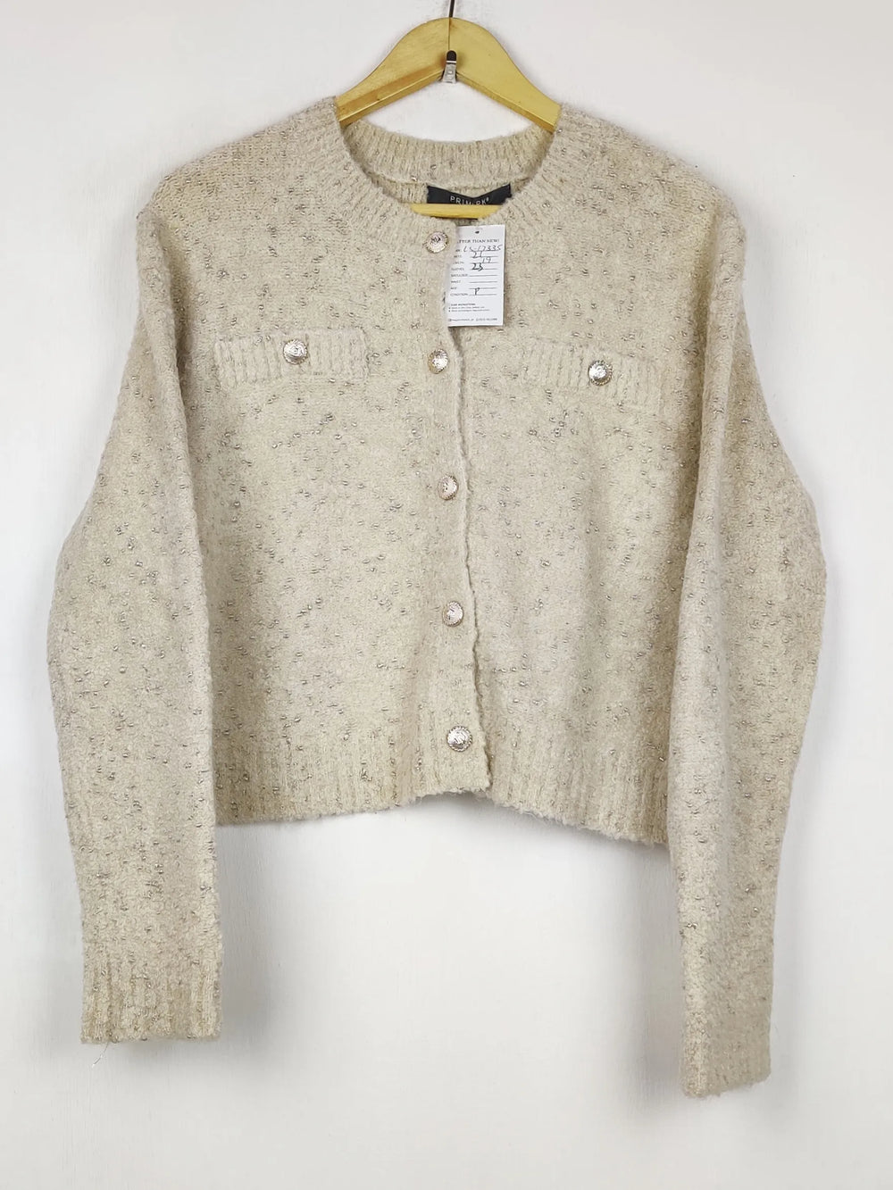 Buy online pre-used pre-loved 100% authentic & Original branded Primark (LS-17335) available in Pakistan. Top international brands avilable.