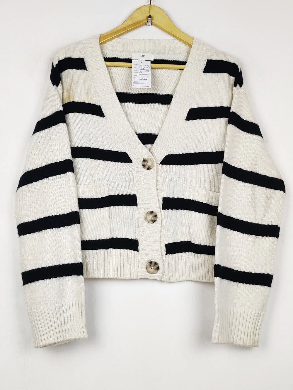 Buy online pre-used pre-loved 100% authentic & Original branded H&M (LS-17350) available in Pakistan. Top international brands avilable.