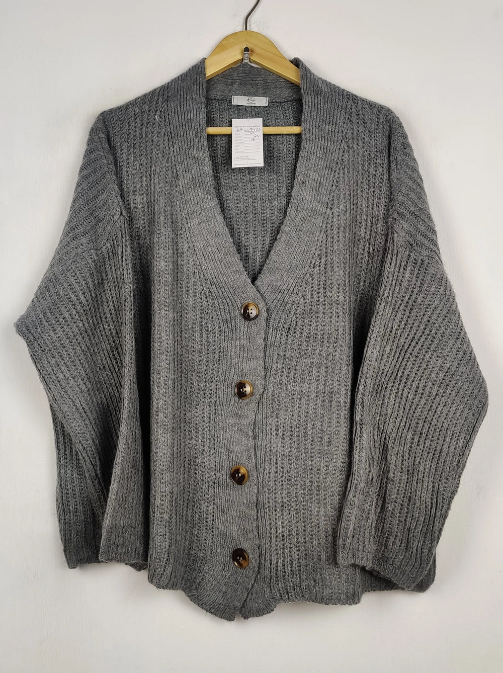 Buy online pre-used pre-loved 100% authentic & Original branded Katchme (LS-17425) available in Pakistan. Top international brands avilable.