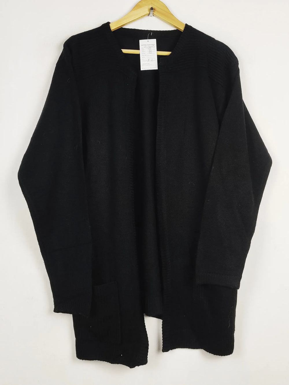 Buy online pre-used pre-loved 100% authentic & Original branded Unknown Brand (LS-17442) available in Pakistan. Top international brands avilable.
