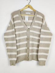 Buy online pre-used pre-loved 100% authentic & Original branded Unknown Brand (LS-17479) available in Pakistan. Top international brands avilable.