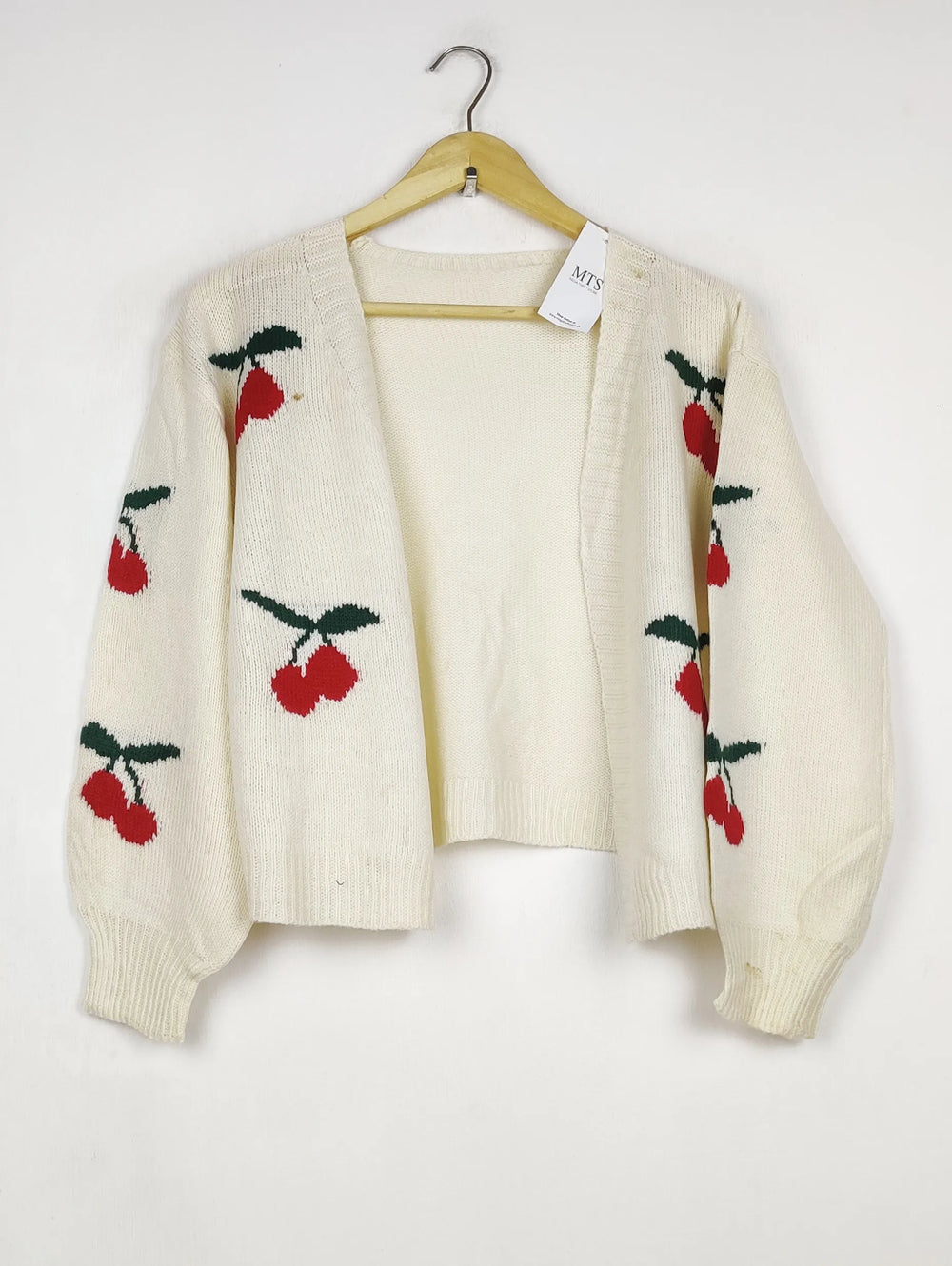 Buy online pre-used pre-loved 100% authentic & Original branded Unknown Brand (LS-17533) available in Pakistan. Top international brands avilable.