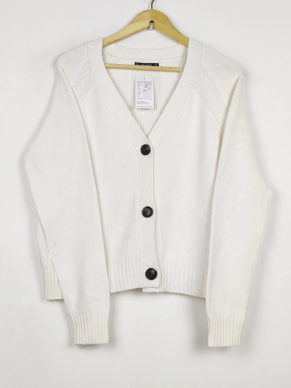 Buy online pre-used pre-loved 100% authentic & Original branded Dunnes Stores (LS-17540) available in Pakistan. Top international brands avilable.