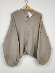 Buy online pre-used pre-loved 100% authentic & Original branded Unknown Brand (LS-17591) available in Pakistan. Top international brands avilable.
