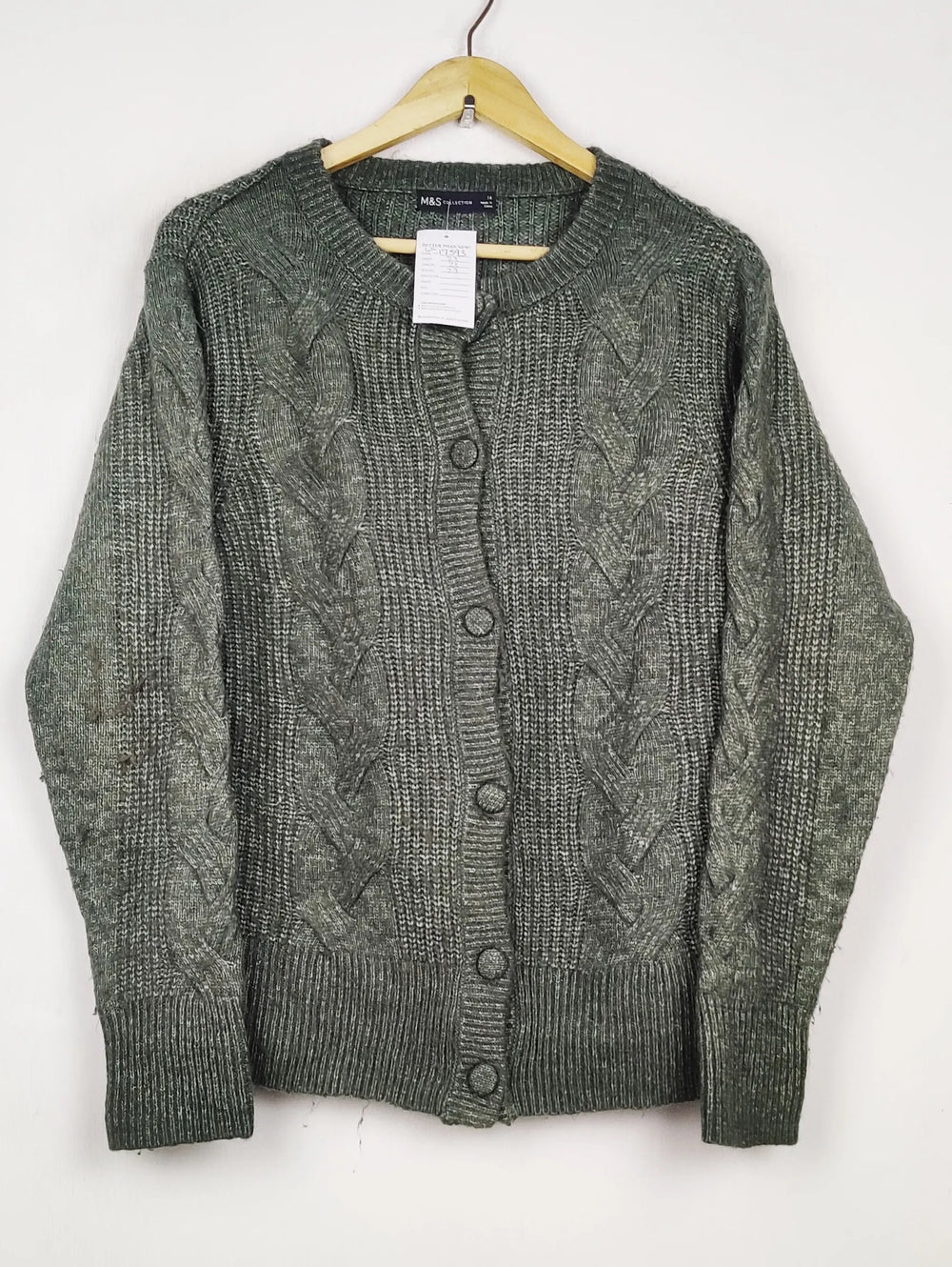 Buy online pre-used pre-loved 100% authentic & Original branded Marks & Spencer (LS-17593) available in Pakistan. Top international brands avilable.