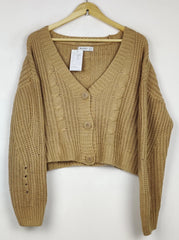 Buy online pre-used pre-loved 100% authentic & Original branded Stradivarius (LS-17595) available in Pakistan. Top international brands avilable.