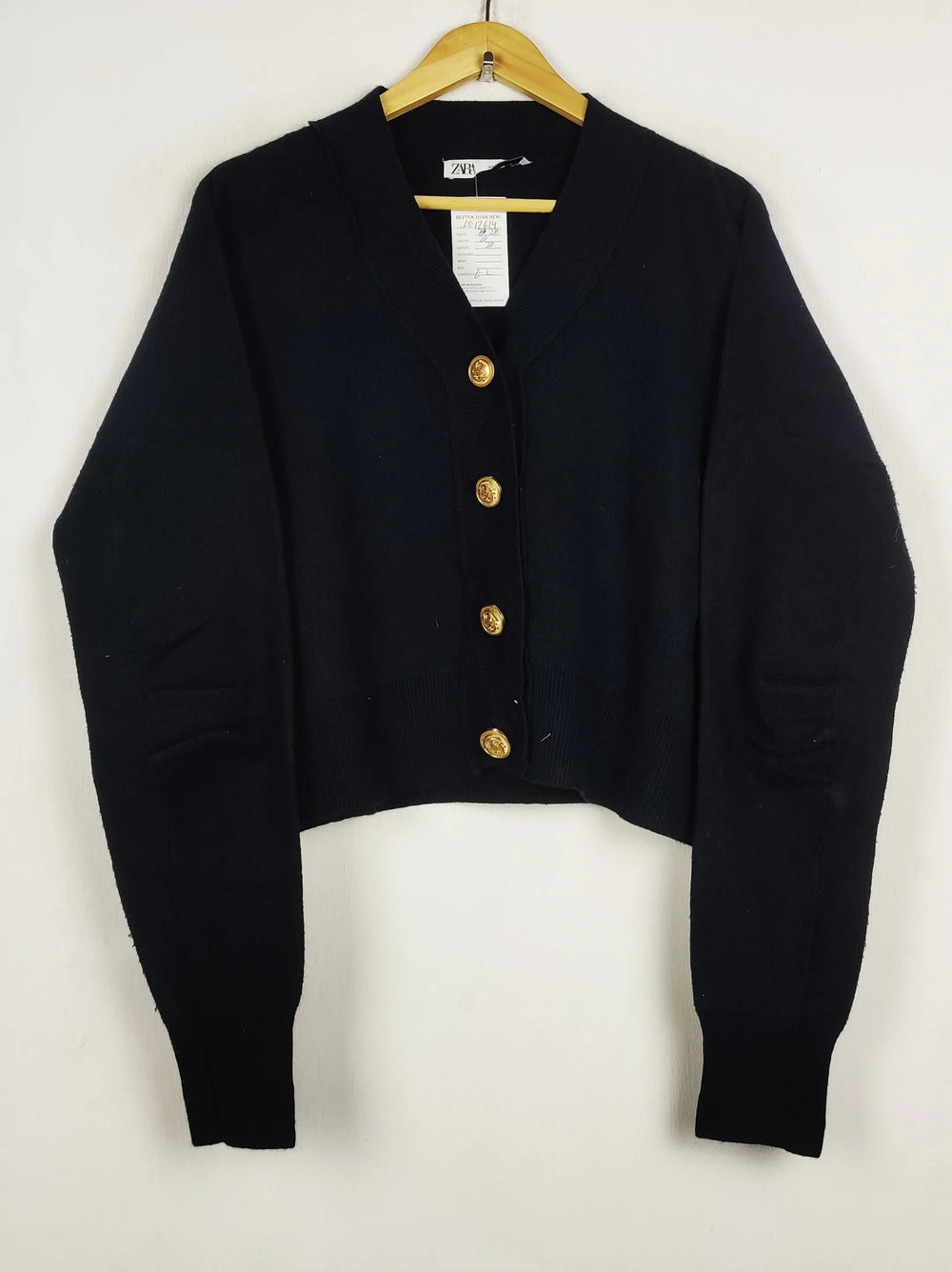 Buy online pre-used pre-loved 100% authentic & Original branded Zara (LS-17614) available in Pakistan. Top international brands avilable.