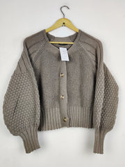 Buy online pre-used pre-loved 100% authentic & Original branded Shein (LS-17625) available in Pakistan. Top international brands avilable.