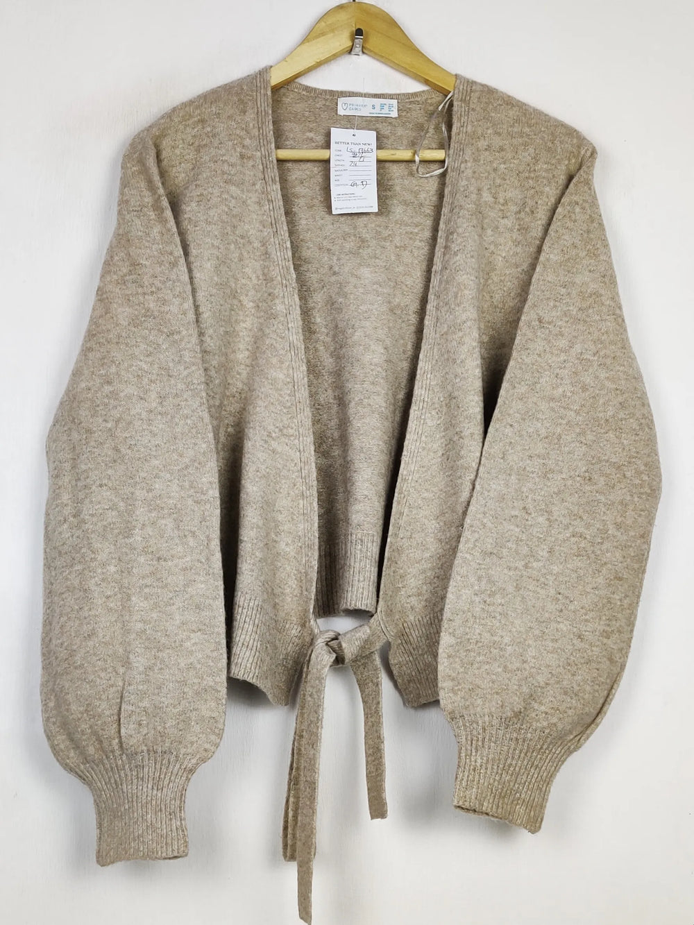 Buy online pre-used pre-loved 100% authentic & Original branded Primark (LS-17663) available in Pakistan. Top international brands avilable.